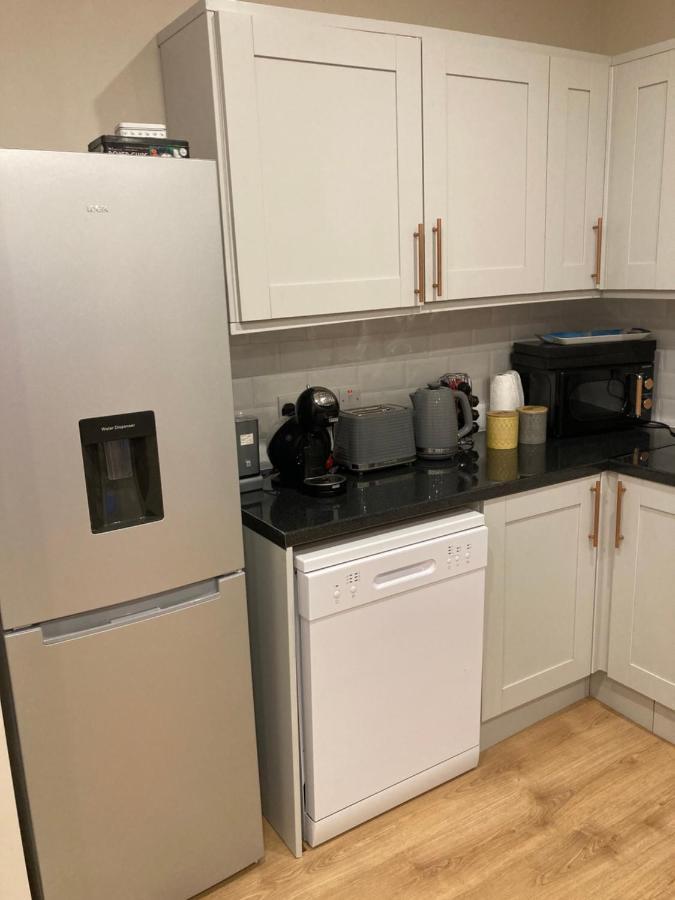Private 3 Bedroom House Ideal For Family & Friends Килибегс Екстериор снимка